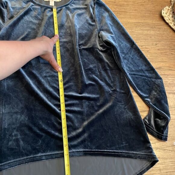 AXYEH BLUE TONES VELOUR BLOUSE.  NEW WITH TAGS - Picture 6 of 13